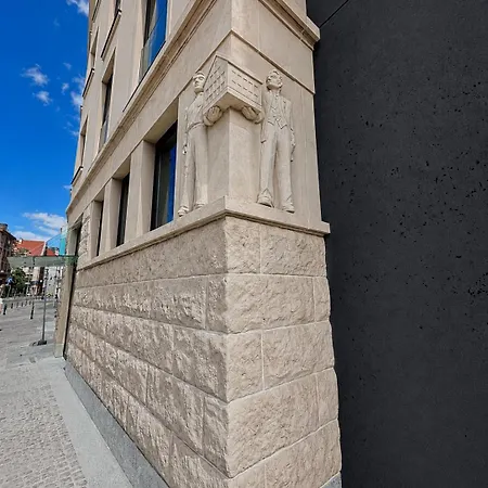 Tower 4* Βρότσλαβ