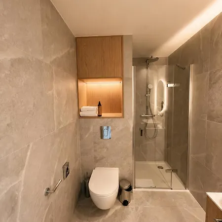Tower 4* Βρότσλαβ
